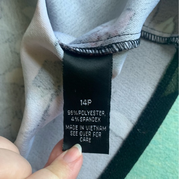 ALYX petite black dress with pink floral and shoulder cutout size 14P - Picture 10 of 11